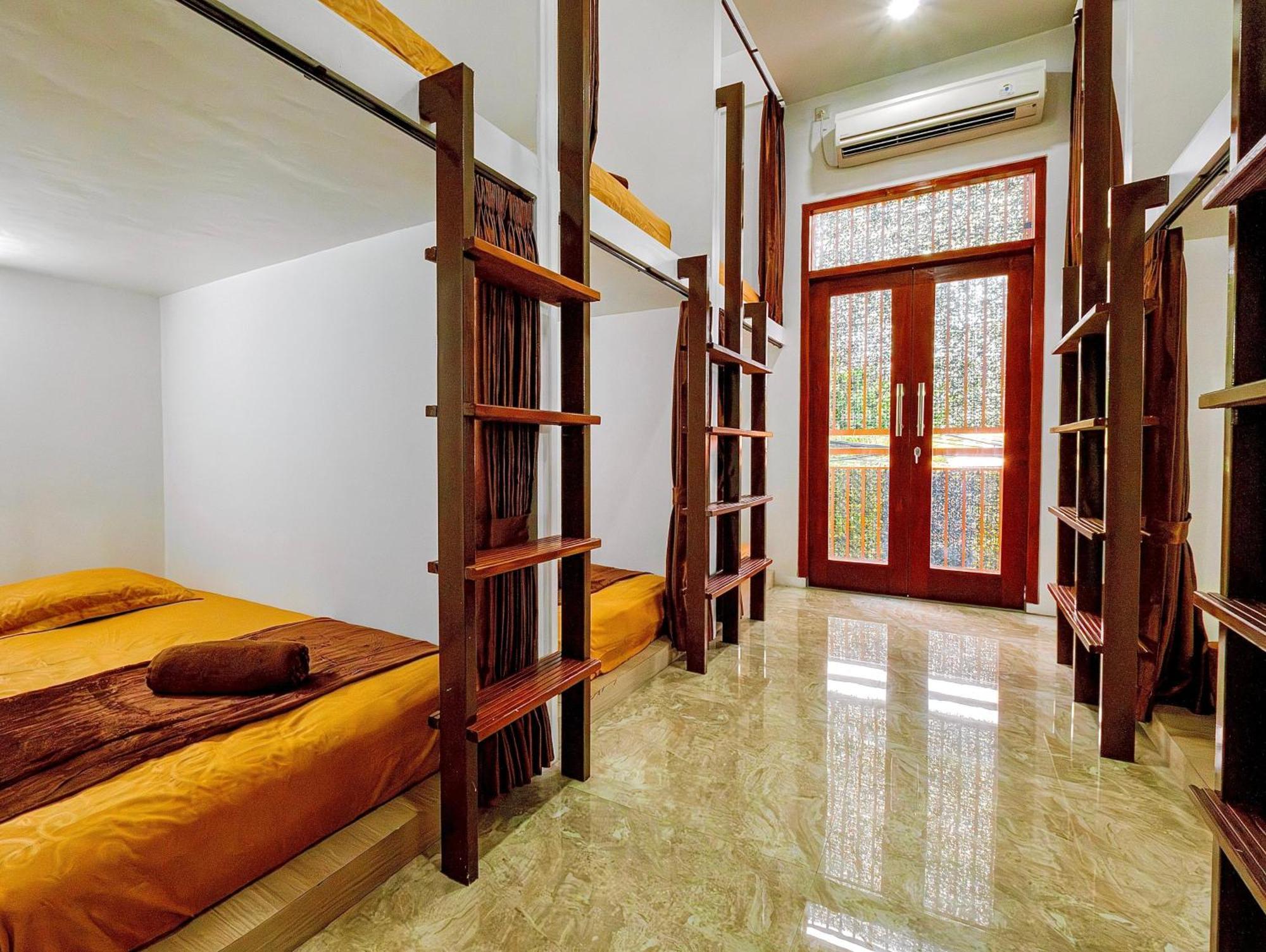 Sleep Slept Dormitory Canggu Exteriör bild